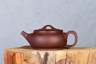 《皮革華亭》宜興紫砂壺純手工黃龍山紫泥漢瓦茶具泡茶壺 《皮革華亭》宜興紫砂壺純手工黃龍山紫泥漢瓦茶具泡茶壺