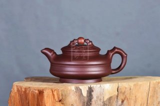 《時來運轉(zhuǎn)》宜興純實力派名家全手工紫泥紫砂壺茶具 《時來運轉(zhuǎn)》宜興純實力派名家全手工紫泥紫砂壺茶具