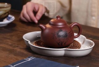 《三足乳丁》宜興紫砂茶壺實力派名家保真純手工紫泥乳鼎 《三足乳丁》宜興紫砂茶壺實力派名家保真純手工紫泥乳鼎