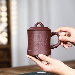 《高風(fēng)亮節(jié)》 《高風(fēng)亮節(jié)》